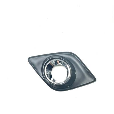 SİS LAMBA KAPAĞI SAĞ HİLUX 15-18 (SİS DELİKLİ KROM)