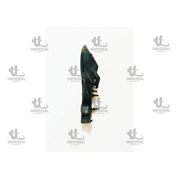 IZGARA ÖN CAM ALT MAZDA 3 02-08 RH (YAN BAKALİT)